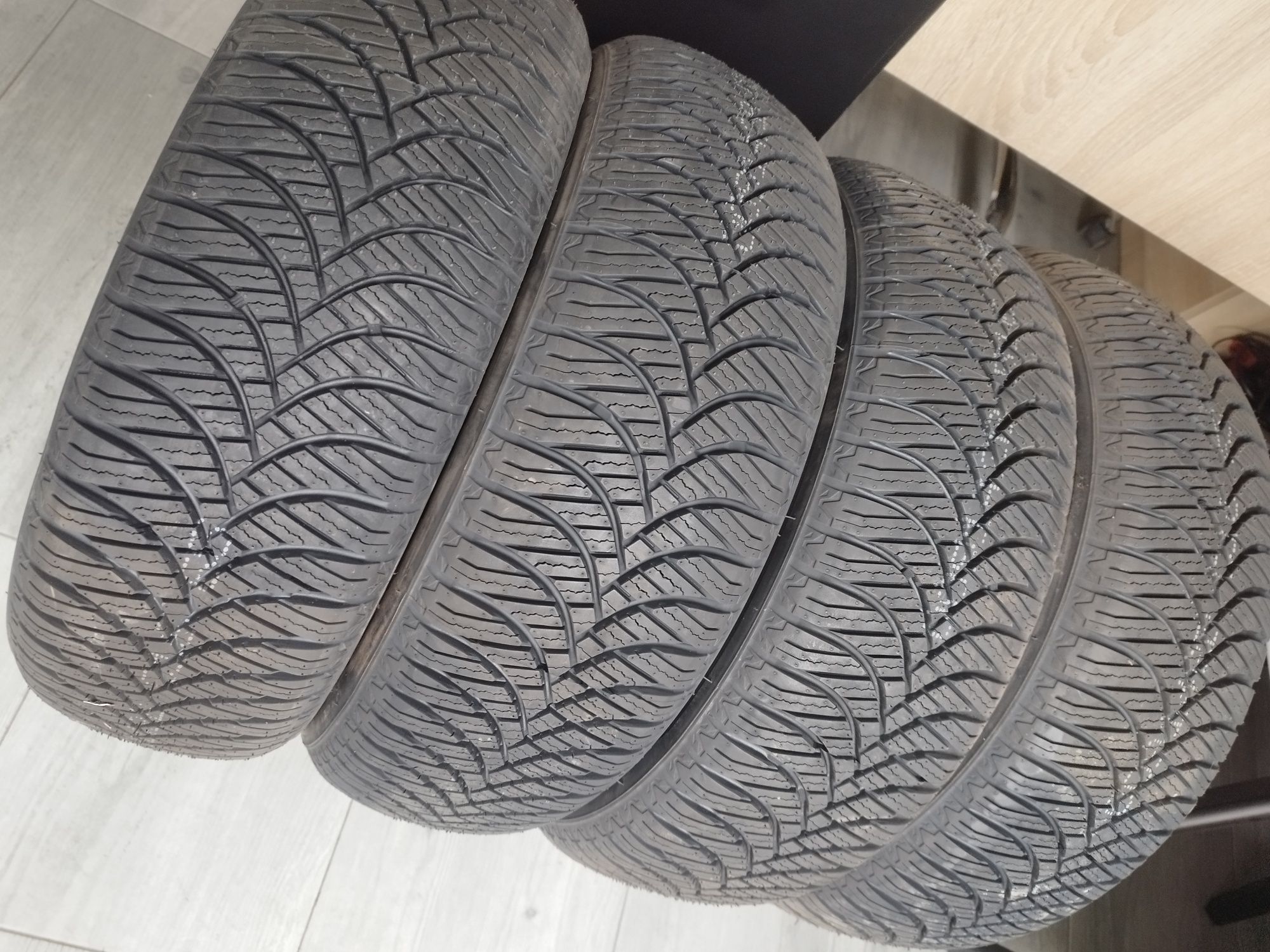 Opony wielosezonowe 185/65R15. Nowe. 2024