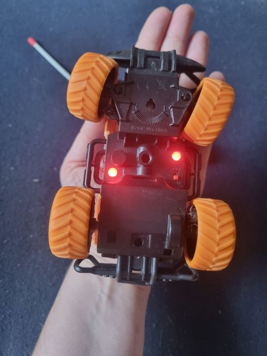 Samochód sterowany pilotem