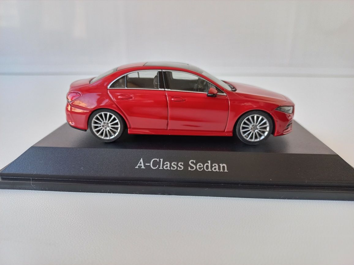 1 43 Mercedes-Benz A-Class Sedan 1 43