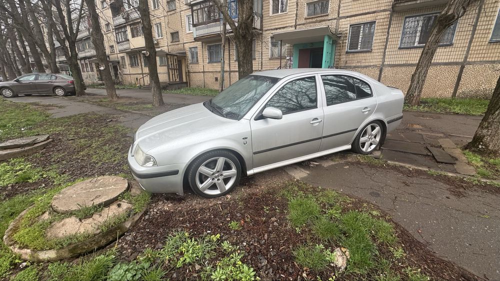 Продам Skoda Octavia Tour 1.8T