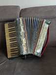 Akordeon hohner tango 4