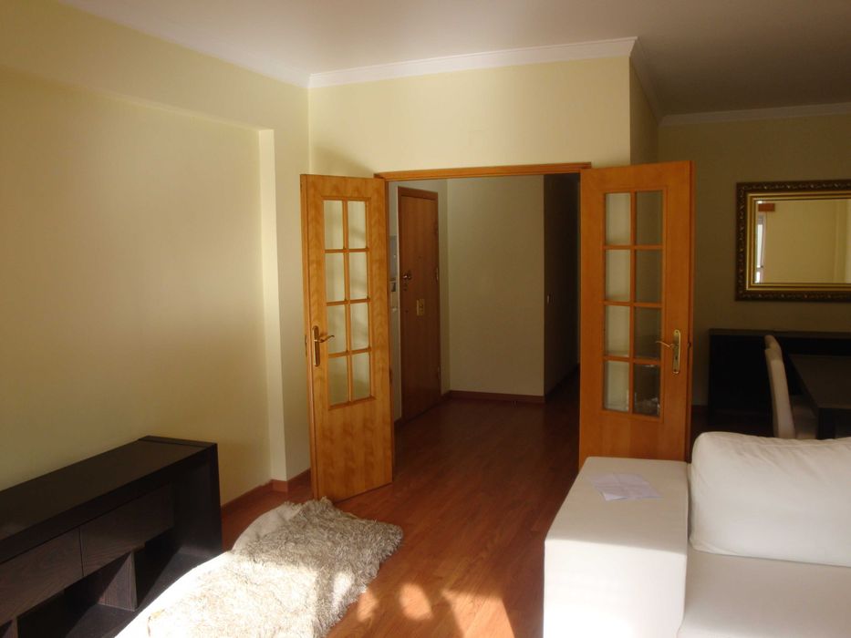 Aluga-se Apartamento T2 - Póvoa de Santa Iria