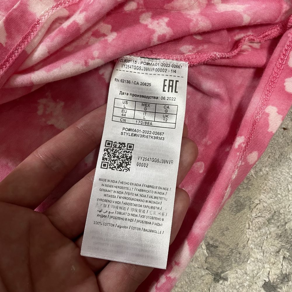 Новая Футболка Guess X Brandalised. L