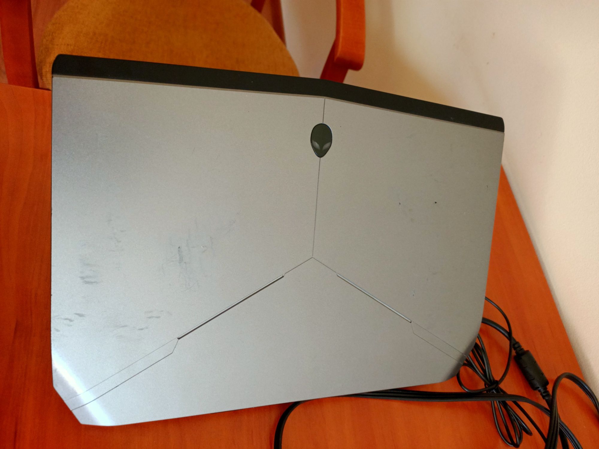 Laptop Dell Alienware 13R2 OLED windows 11