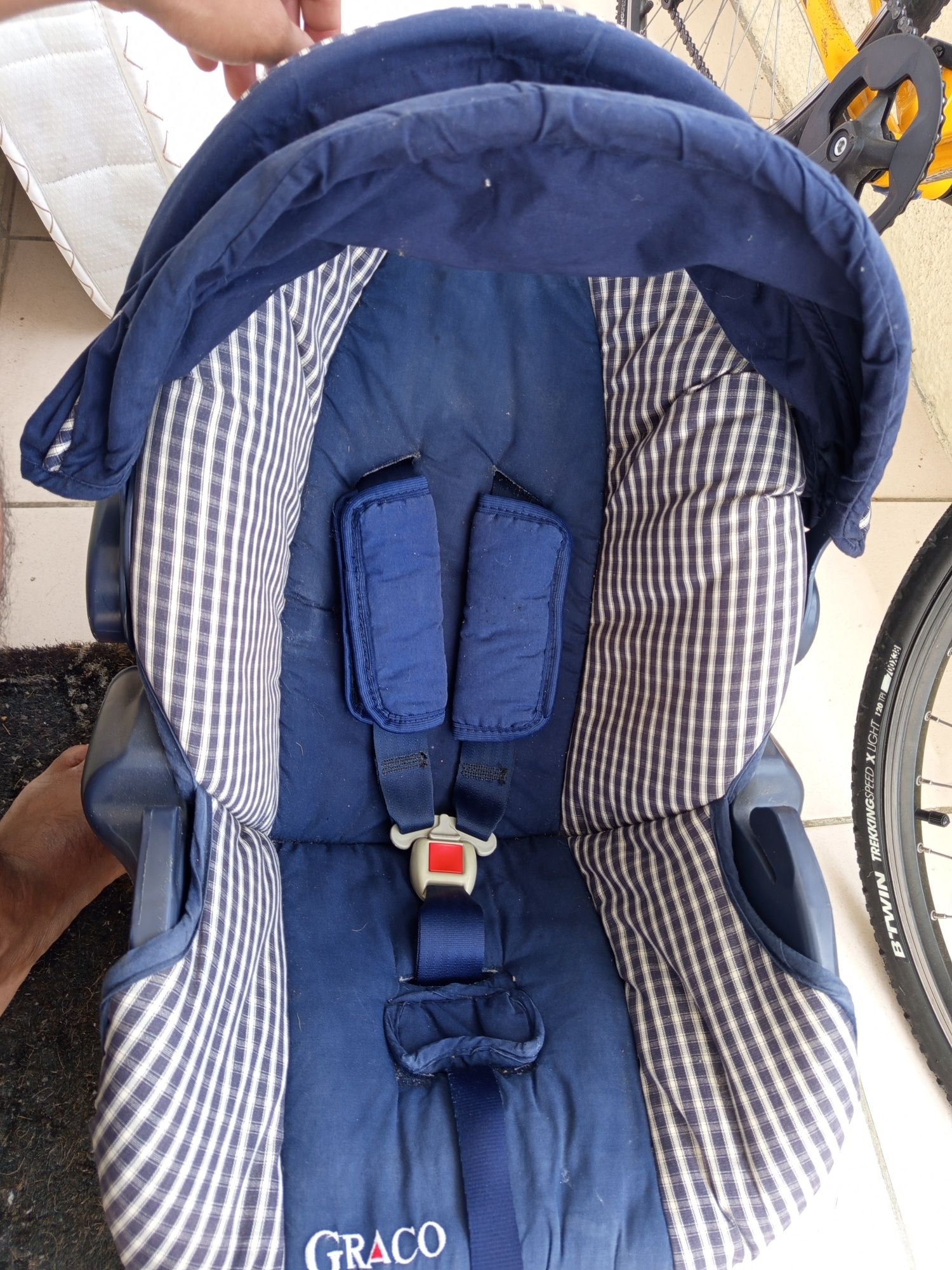 Cadeirinha de bebé usado mas em bom estado