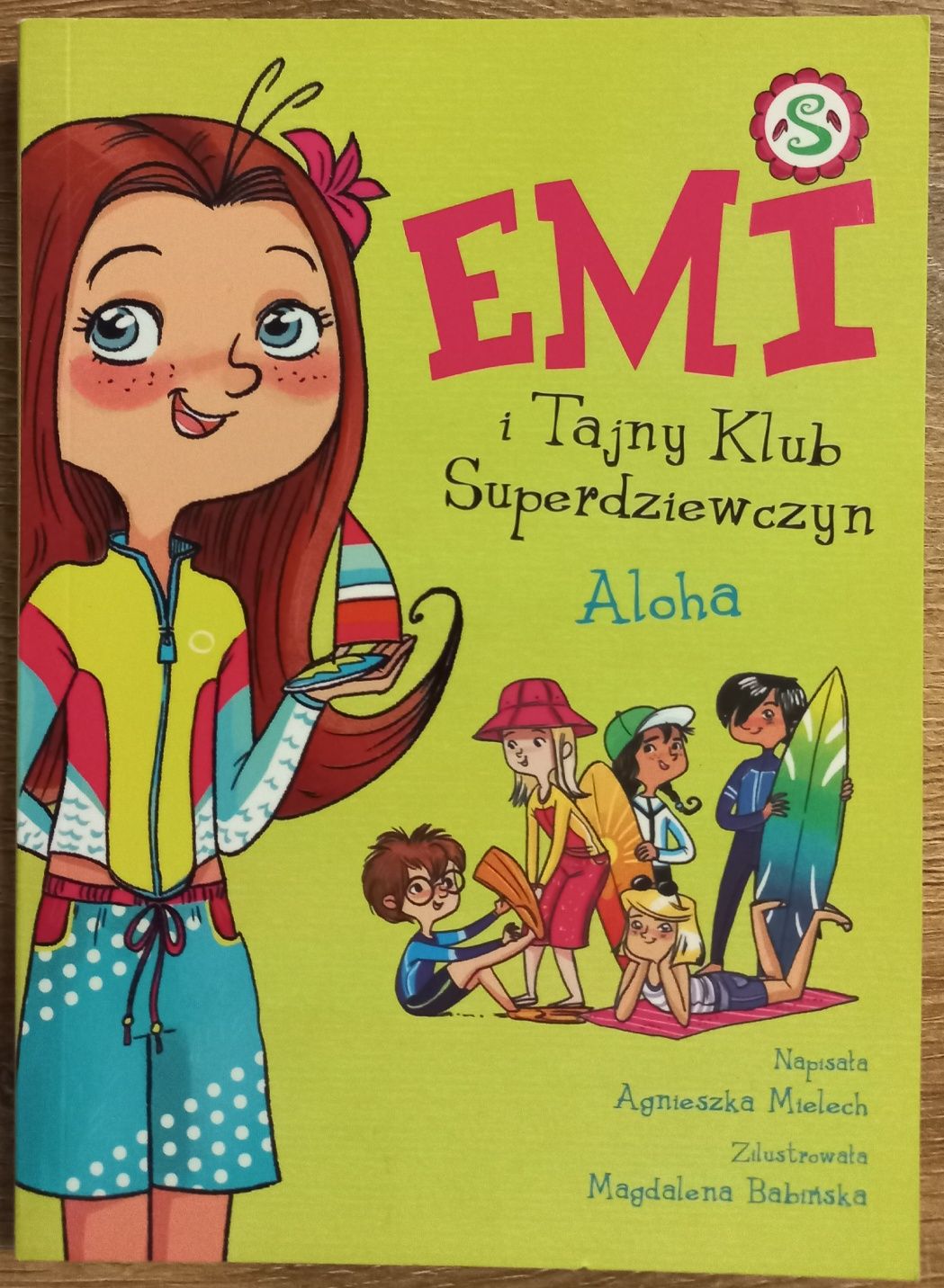 Emi i tajny klub superdziewczyn aloha