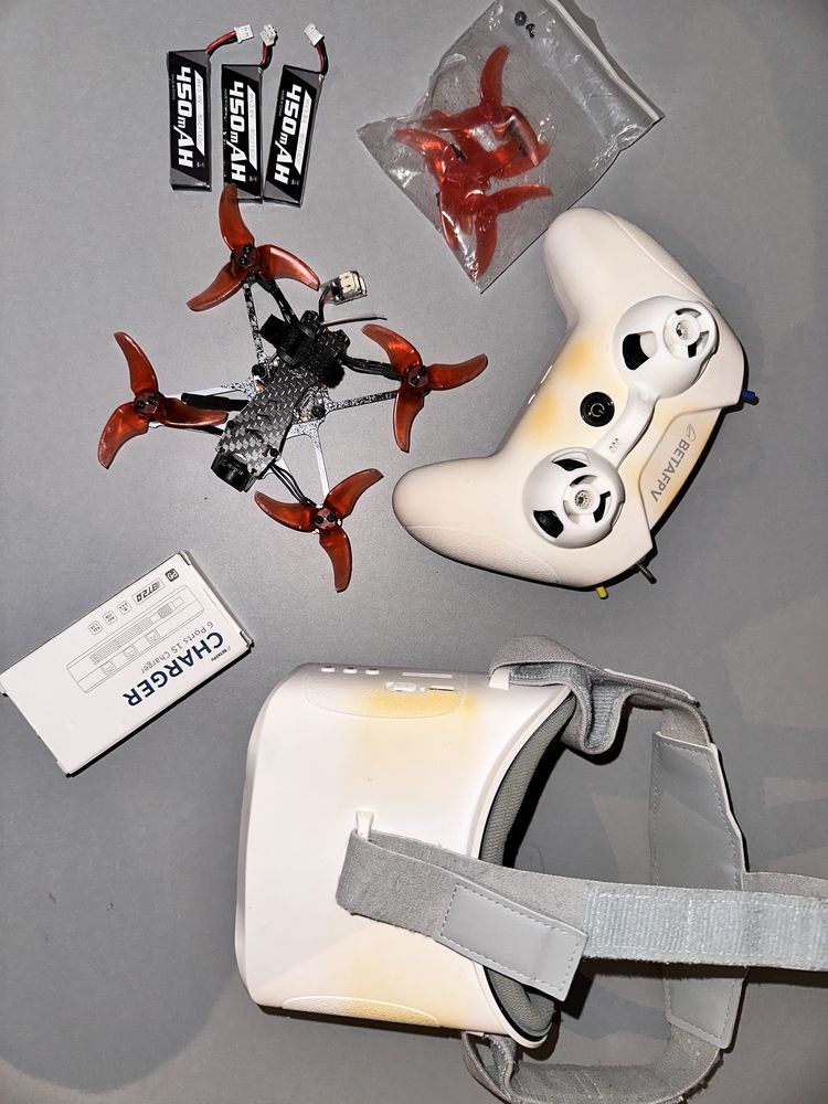 Dron FPV w zestawie