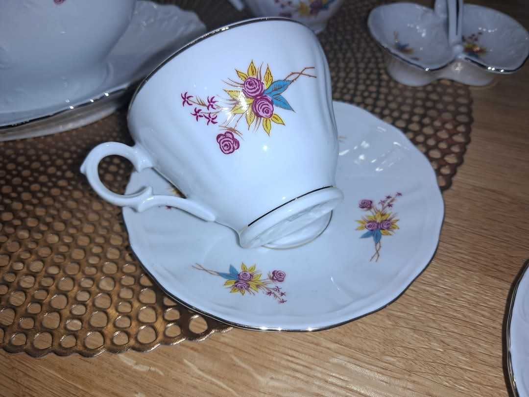 Porcelana Ćmielów serwis obiadowy i kawowy Nowy 71 elementów OKAZJA