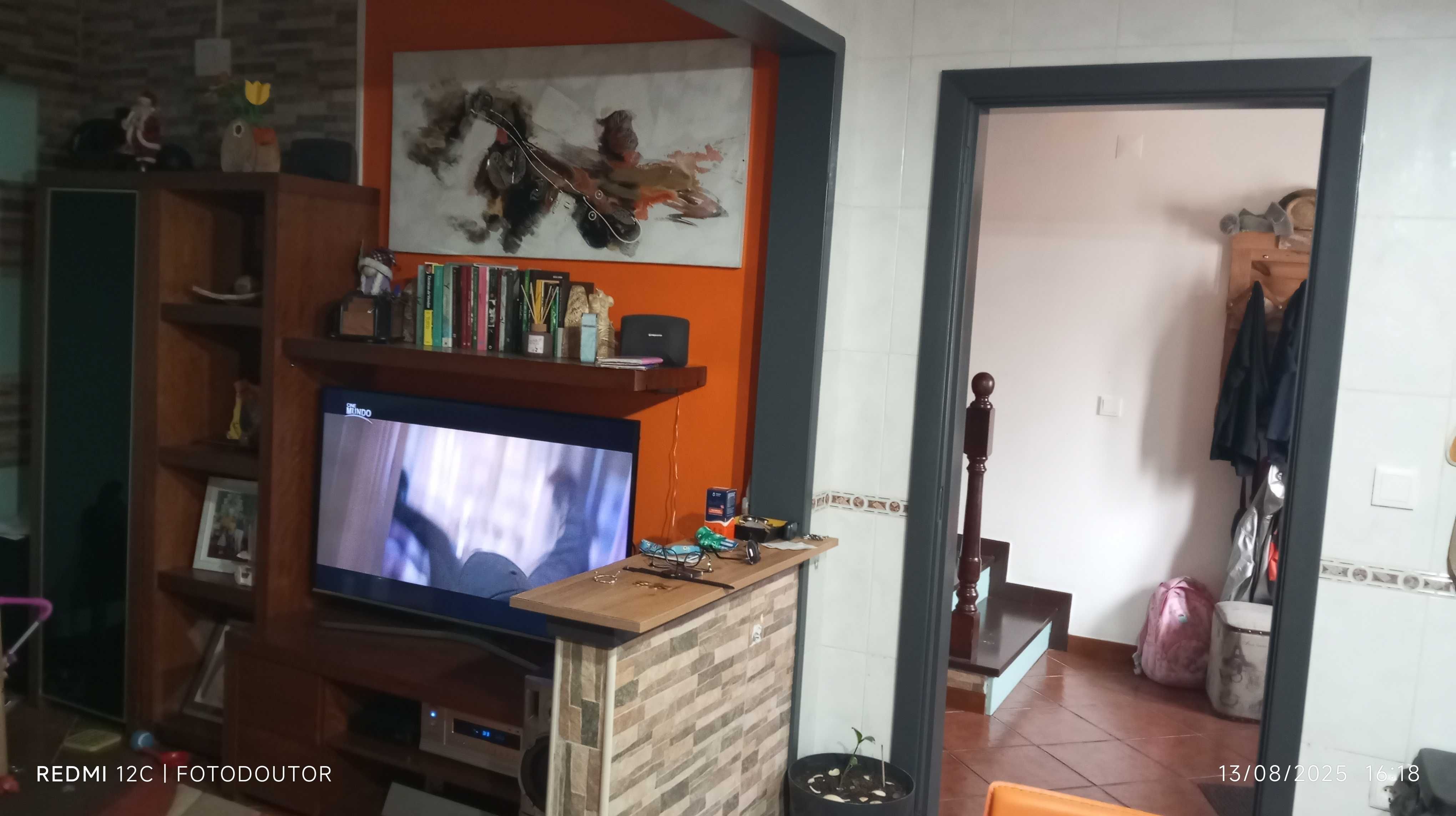Vende-se em Trancoso, casa T4, Bairro Sta. Luzia