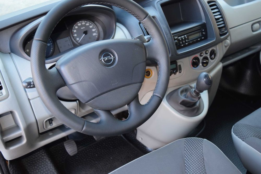 WYPOŻYCZalnia Busów i Autolawet Kat. B TRAFIC LONG Wynajem BUSA