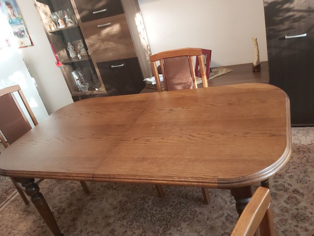 Piękny stół drewniany  rozkładany