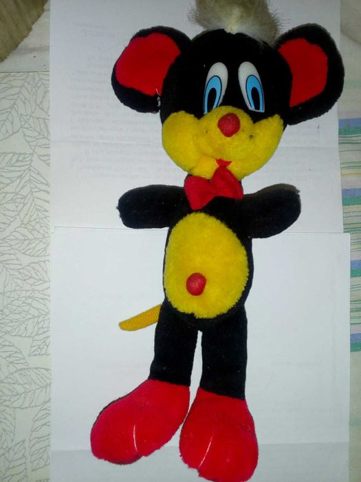 міккі маус,кішка,качка,пан Коцький та інші