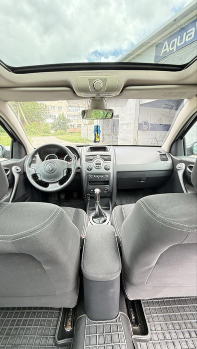 У продажу Reno megane 2