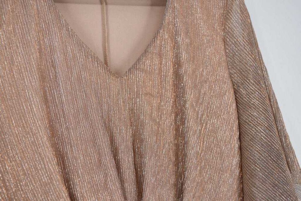 Sukienka wizytowa z asymetrycznymi rękawami Bonprix 40/42