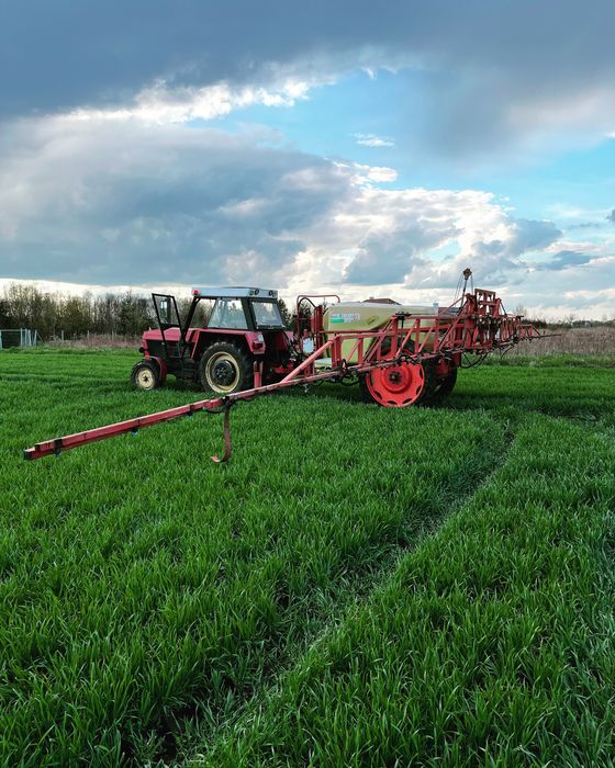 Ciągnik zetor 8011