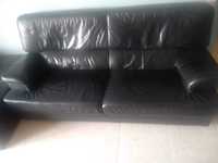 Sofa em pele preta