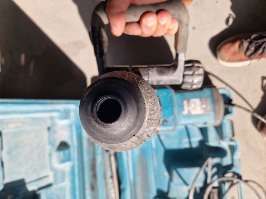 Перфоратор Makita HR5001C