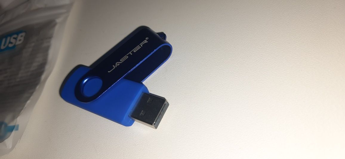 Usb flash 64 gb - usb флешка на 64 гиг новесенька

Нова флешкага 16 ги