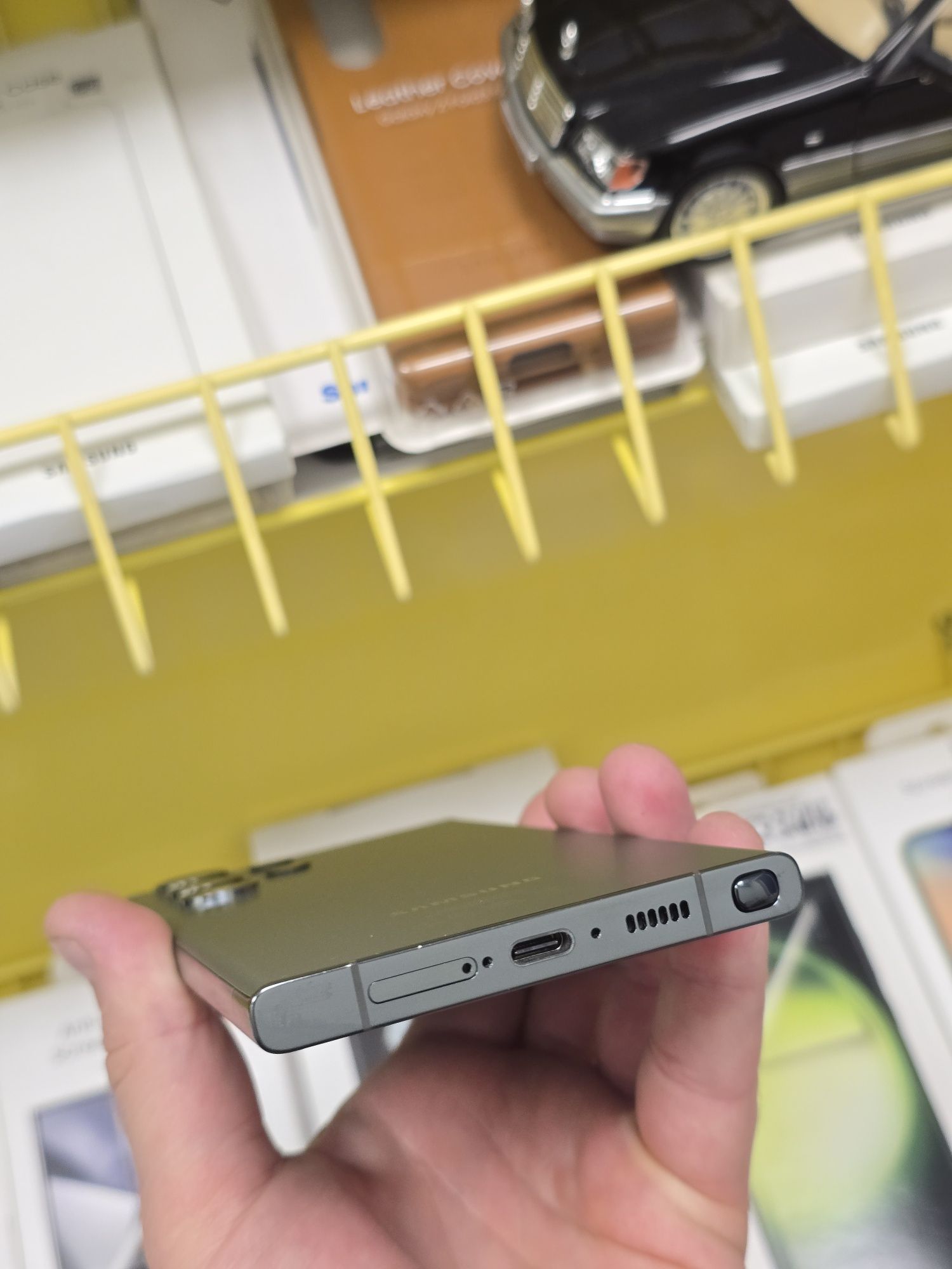 Samsung Galaxy S23 Ultra 12/512gb  Чудовий стан