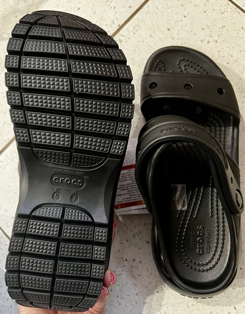 Жіночі Crocs classic mega crush sandal