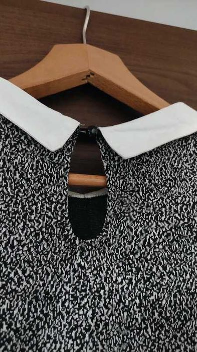 Bluzka damska z kołnierzykiem Reserved - sezon wiosna lato 2025