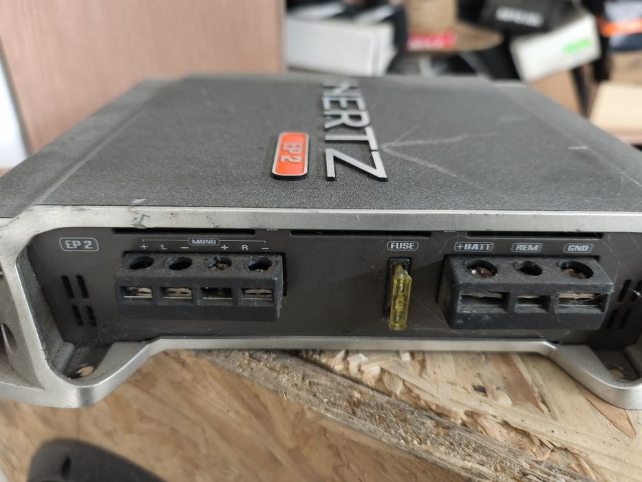 Subwoofers e amplificador