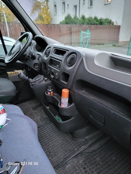 Sprzedam Renault master 2.3 dci.