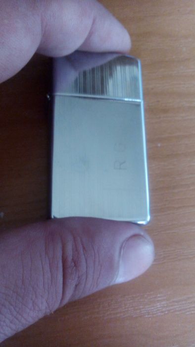 Isqueiro Zippo pequeno