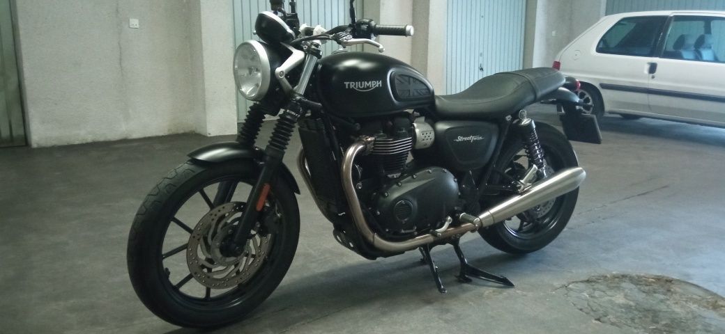 Triumph street twin 900