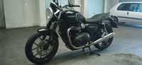 Triumph street twin 900