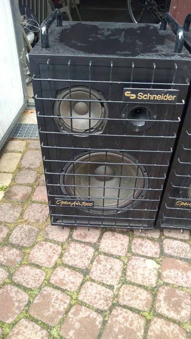 Kolumny Schneider open air 1000 jak altus lub tonsil