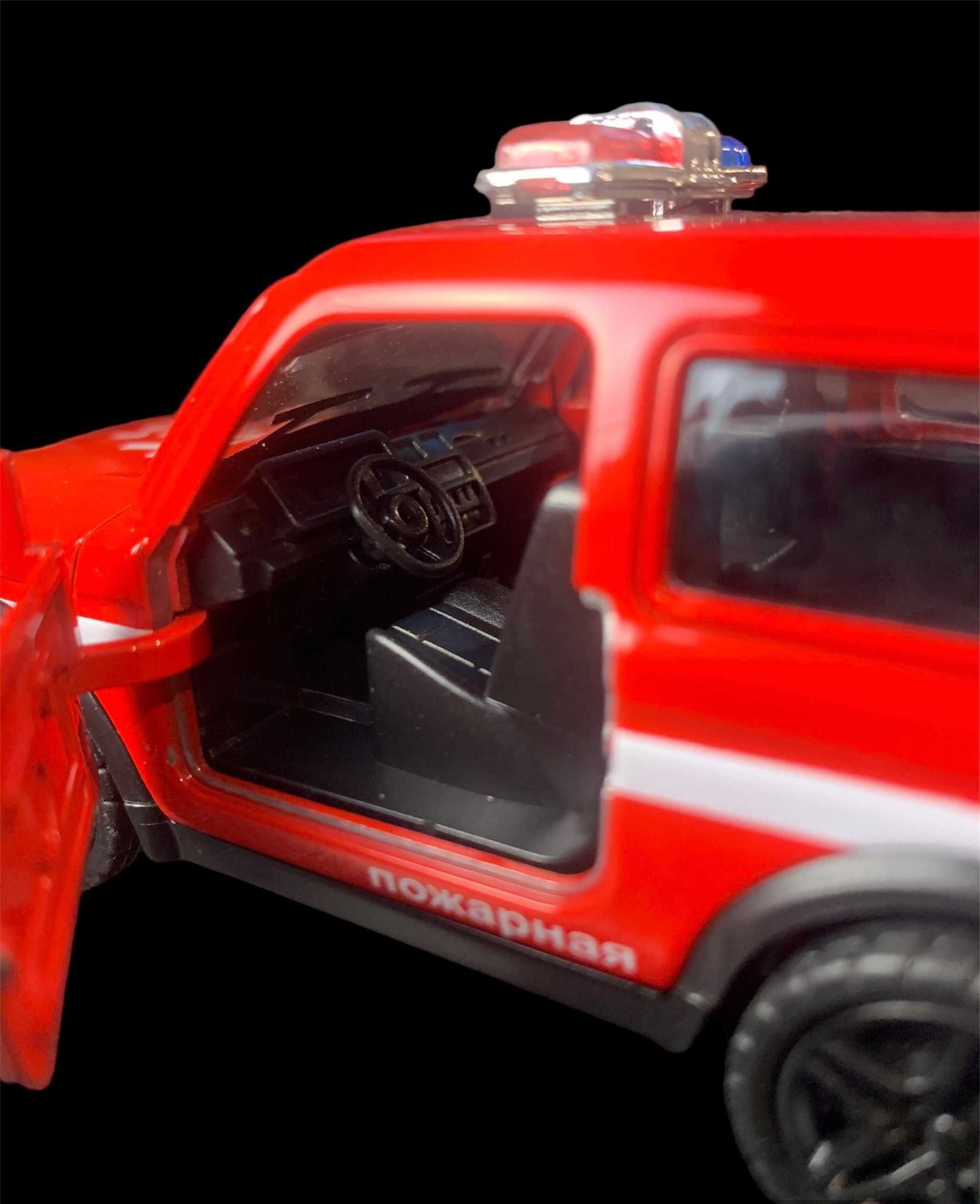 Samochodzik 1:32 Lada Niva strażacka Niwa WAZ2120 Vaz2120 Straż