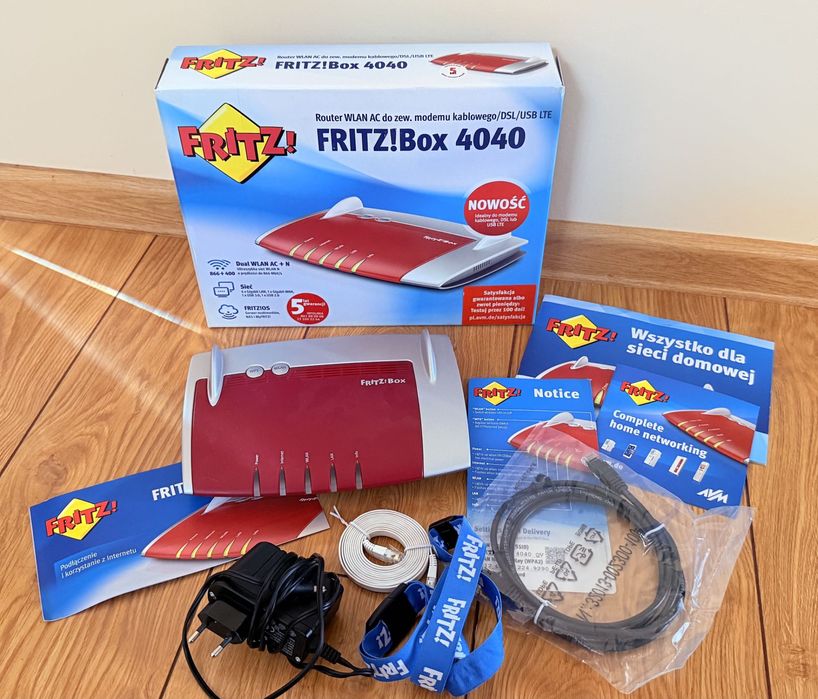 Sprzedam używany Router Fritz!Box 4040 z kompletem akcesoriów