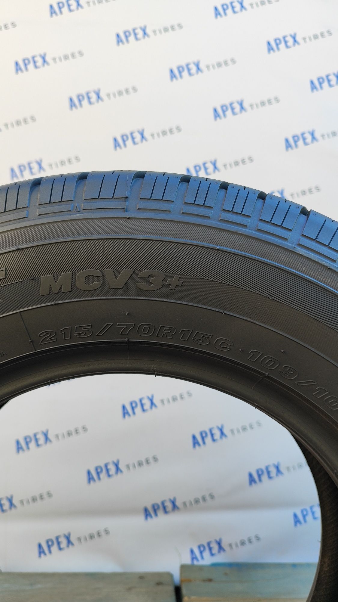 Шина розпаровка Maxxis 215/70 R15C 215*70 15 C  Vansmart MCV 3+