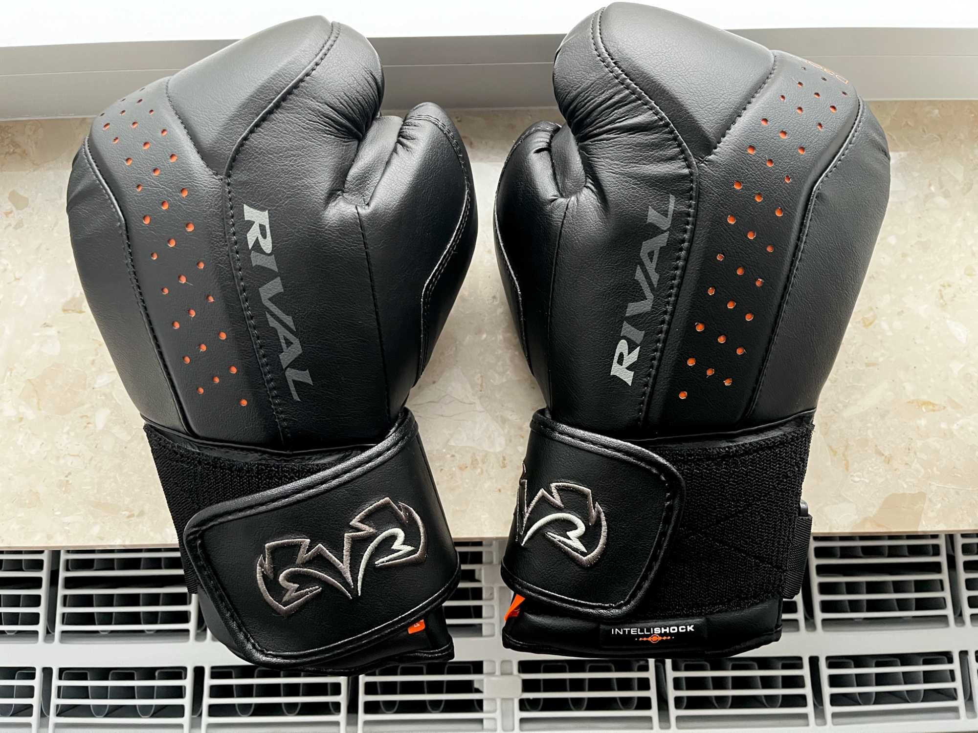 Rękawice bokserskie Rival RB10 Intelli Shock Bag Gloves