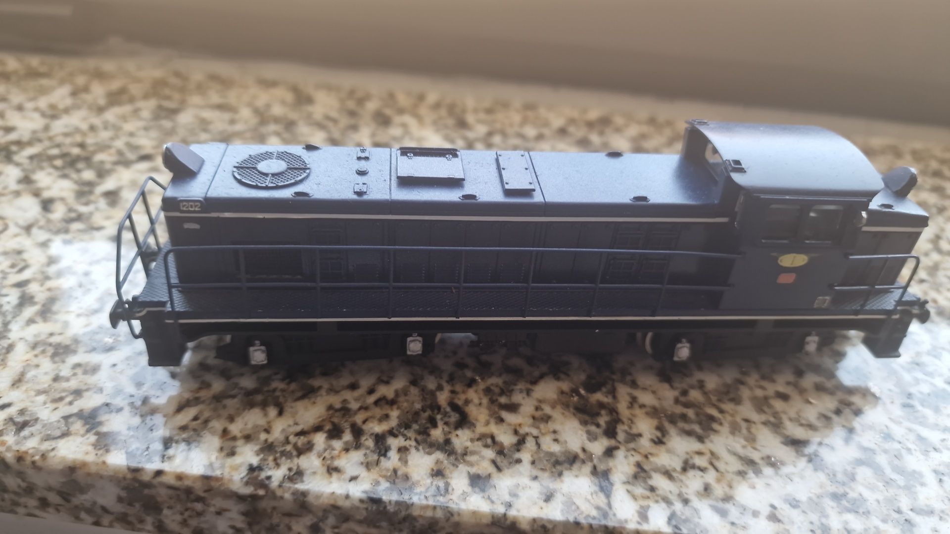 Varias locomotivas cp para venda .