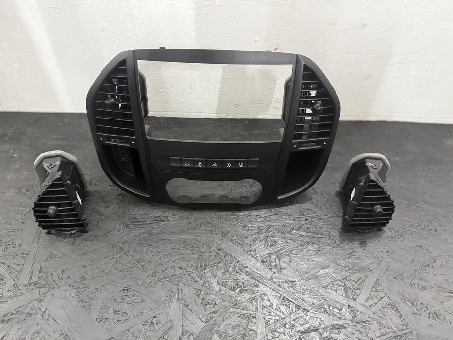 Дифлектор повітря воздуховод повітропровід Vito W447 Віто Метріс