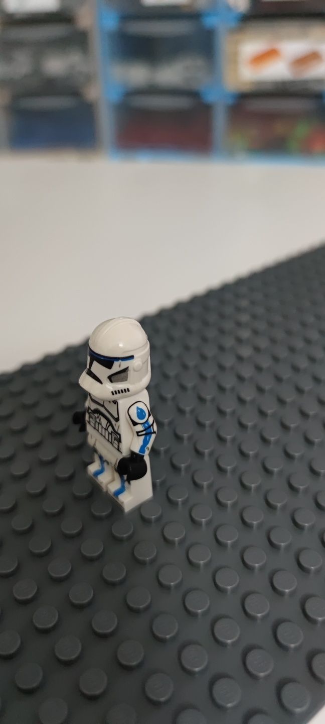 Tup Clone Trooper Minifigure - Lego Star Wars