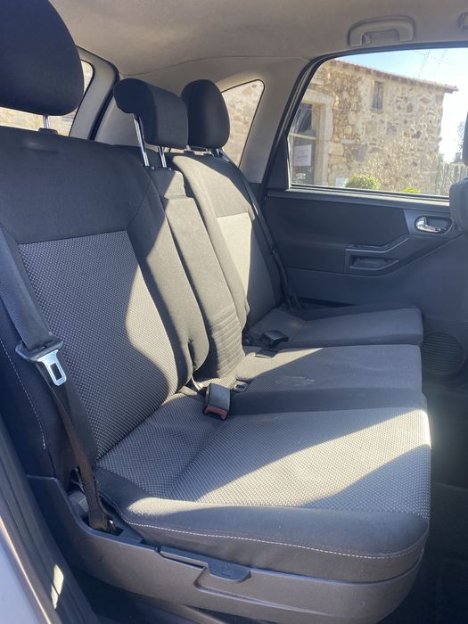 Opel Meriva Cosmo 1.3cdti M/NOVO