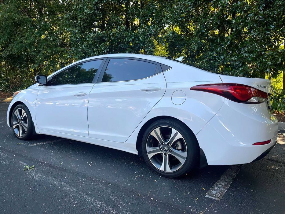 Hyundai Elantra Sport      2015