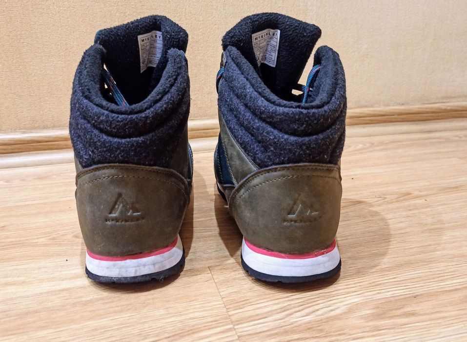 McKinley трекинговые ботинки 28 см, указан р. 44, реальнее р. 43
McKin