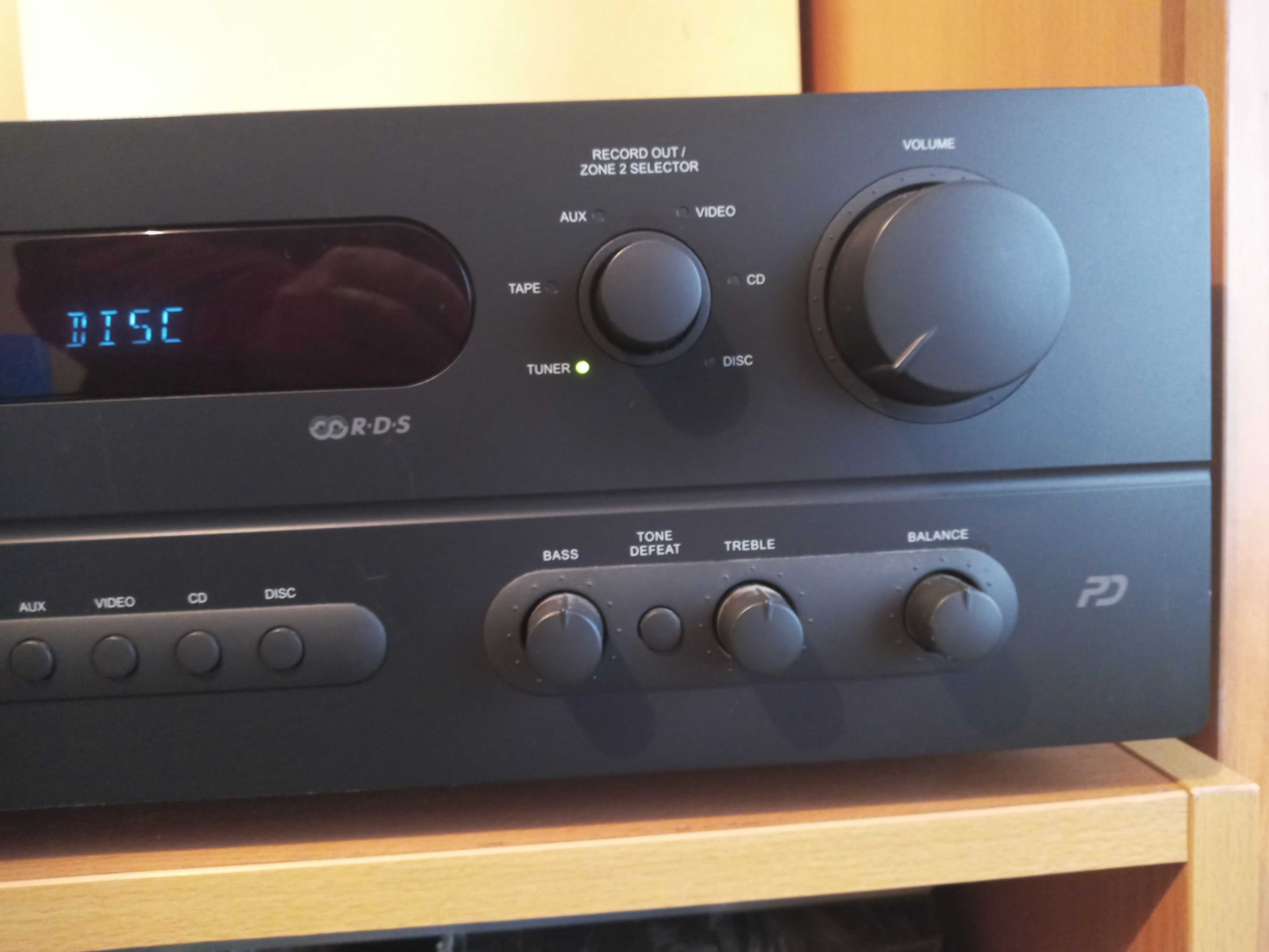 Amplificador NAD c720 BEE estéreo