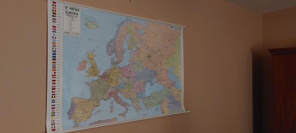 Nowa dużą mapa samochodowo-polityczna Europa. Stan bardzo dobry.