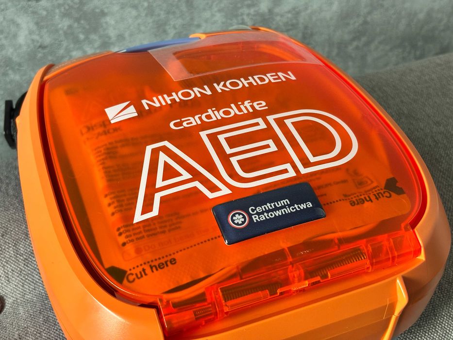 Defibrylator AED Nihon Kohden Cardiolife AED-3100