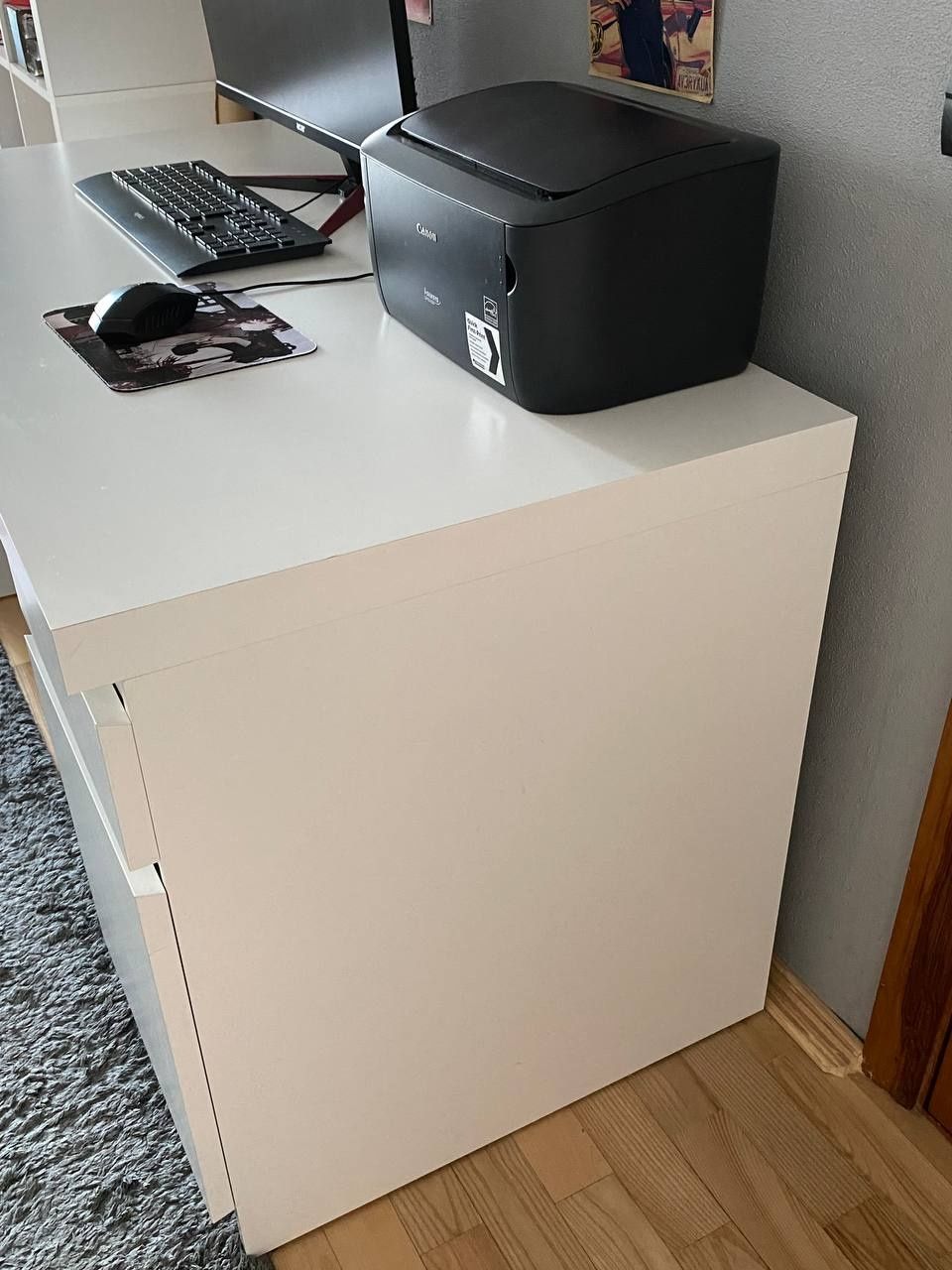 IKEA ПИСЬМОВИЙ СТІЛ MALM БІЛИЙ

Стан гарний, є нюанси т