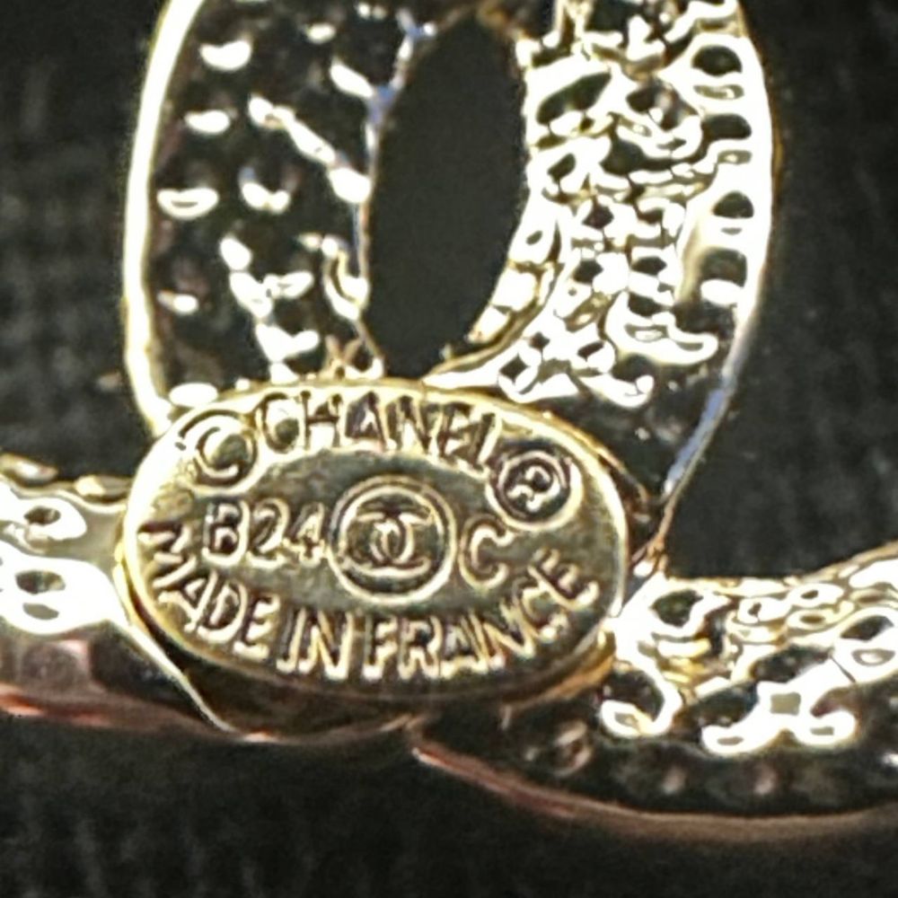 Серьги Chanel в золоте