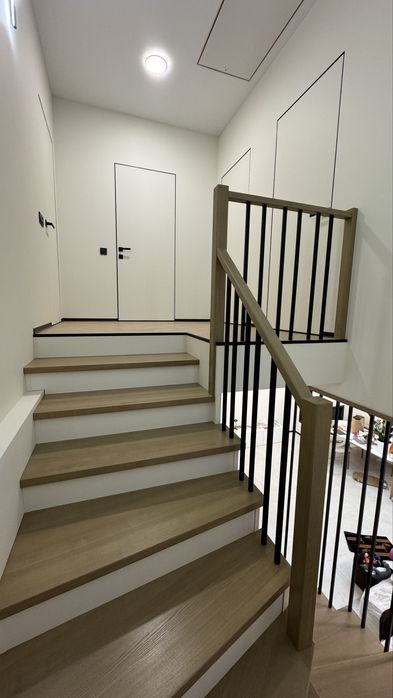 Сходи  перило ясен дуб