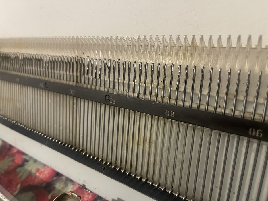 Вязальная ручная машинка НЕВА 4.1 новая