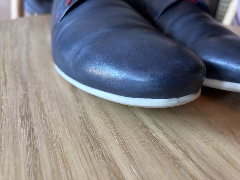 Granatowe buty od Ryłko