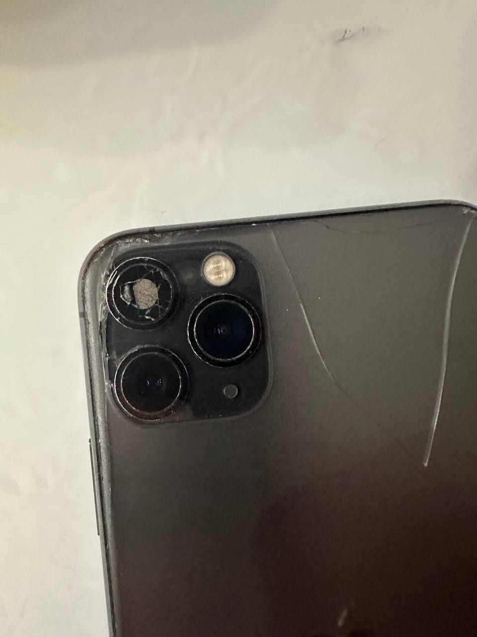 Iphone 11 pro max на запчасти